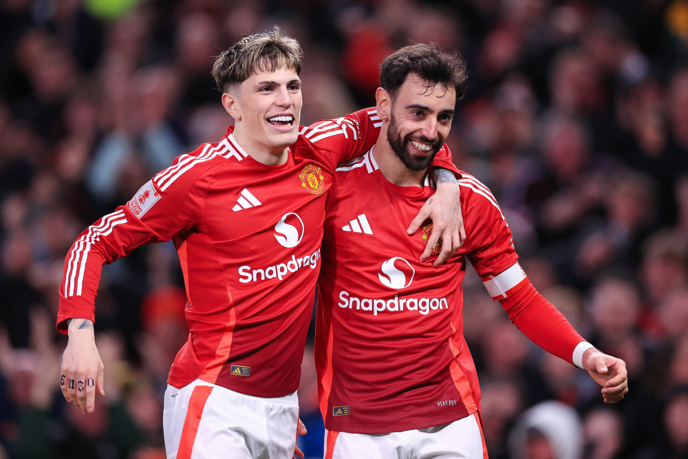 从曼联门线救险备战西甲到新奥尔良鹈鹕扳平良机备战足总杯，山东泰山关键时刻队长鼓劲(新奥尔良鹈鹕队阵容)