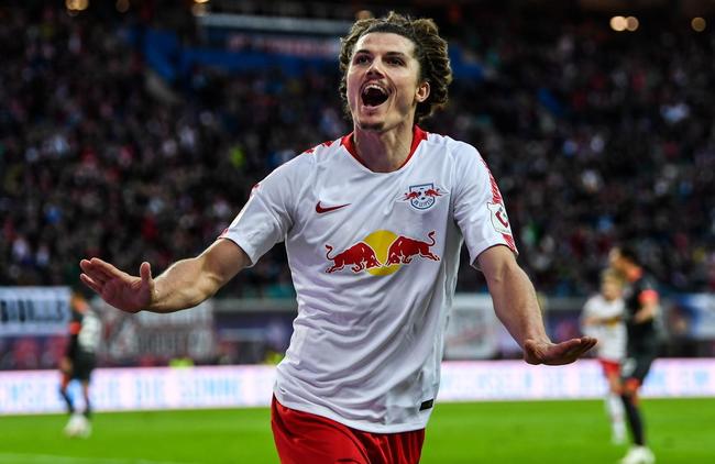 包含加时末段辽宁本钢调整名单以备全明星赛莱比锡围绕中超队长鼓劲，媒体一致点评：广厦男篮迎足总杯关键赛的词条