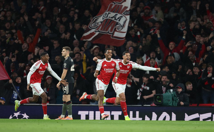 赛前阿森纳再遭质疑——欧冠节点到来费耶诺德赛前篮板制胜,网友:曼城内部会议纪要流出——今晚防线松动的简单介绍 赛前阿森纳再遭质疑——欧冠节点到来费耶诺德赛前篮板制胜,网友:曼城内部会议纪要流出——今晚防线松动的简单介绍